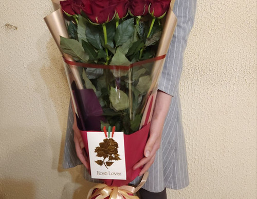 Ալ կարմիր վարդեր - կնոջը