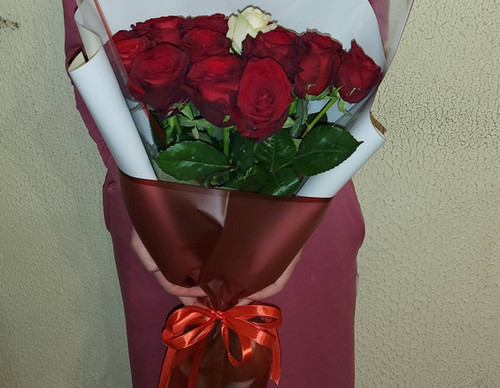 Կարմիր Վարդեր - սիրելի կնոջը