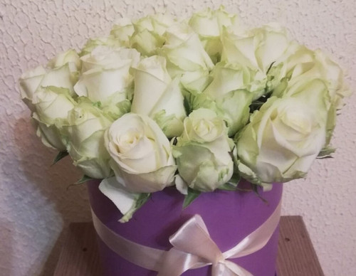 ծաղկետուփ - մայրիկին