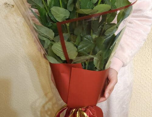 Ալ կարմիր վարդեր - կնոջը