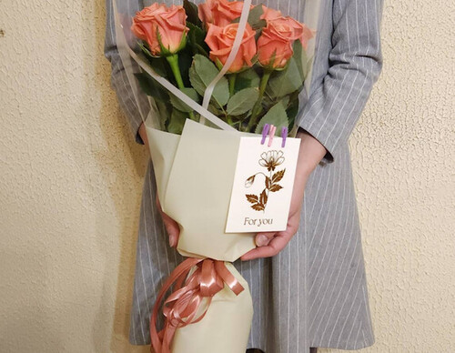 Նարնջագույն վարդ - քույրիկին